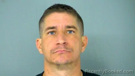 Mugshot of ROBERT EDWARD HANNA booked in Williamsburg County, Virginia on May 1, 2026