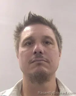 Mugshot of Joshua Scott Reis