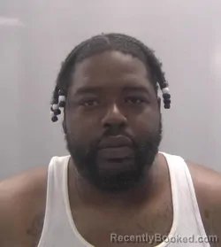 Mugshot of Latrae Eugene Robinson