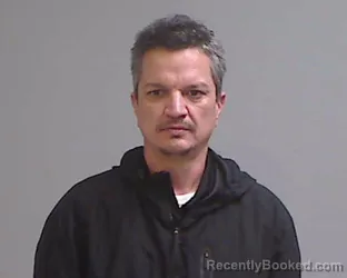 Mugshot of Erick Alan Flores