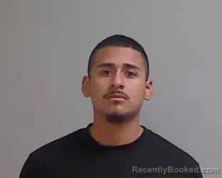 Mugshot of Carlos Roberto Covarrubias