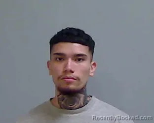 Mugshot of ROBERTO DANIEL GUAJARDO