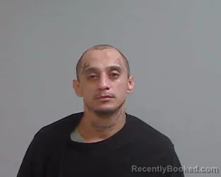 Mugshot of ROBERTO JR HERNANDEZ booked in Hidalgo County, Texas on June 8, 2026