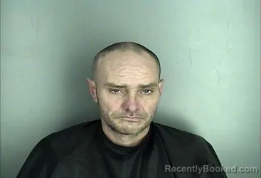 Mugshot of DANIEL ROBERT HOOPER