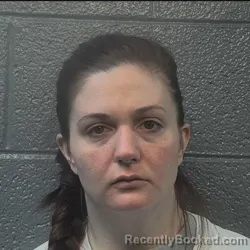 Mugshot of CHELSEA LYNN CARROLL
