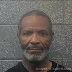 Mugshot of DONALD RAY SAUNDERS