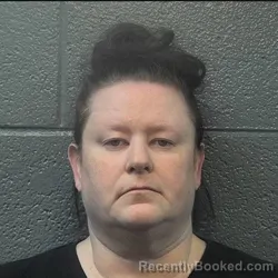 Mugshot of WENDY MOYER WARREN