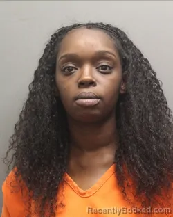 Mugshot of PHATIMA LARAE MATHEWS