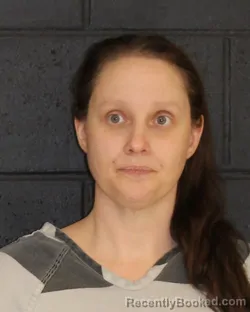 Mugshot of SAMANTHA MAE PEASLEY