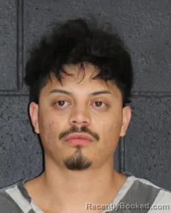 Mugshot of OSMAR JIMENEZ