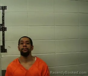 Mugshot of DEANDRE MARQUEL RASHON NIEVES