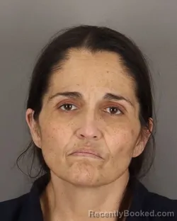 Mugshot of GWANDOLYN LLANES