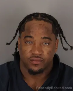 Mugshot of DAHNDRE BLUIETT
