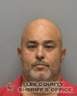 Mugshot of ROBERTO SUAREZ booked in Lee County, Florida on March 28, 2026