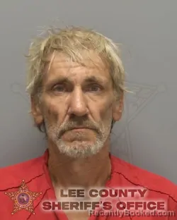 Mugshot of KENNETH DEWAYNE SMITH booked in Lee County, Florida on April 4, 2026