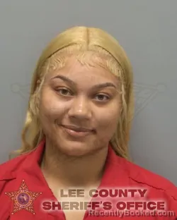 Mugshot of NAVAYAHIA M DIAZ booked in Lee County, Florida on April 8, 2026