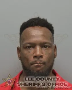 Mugshot of DARRICK DANARD EDISON booked in Lee County, Florida on April 10, 2026