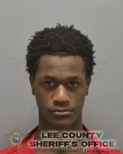 Mugshot of D'MONTAE ANTRON DEON DURANT booked in Lee County, Florida on April 24, 2026