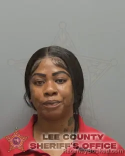 Mugshot of TAKIA LISHAY SMITH booked in Lee County, Florida on April 24, 2026