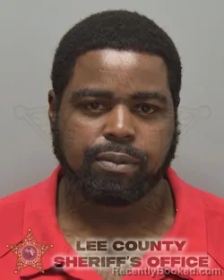 Mugshot of DEVONTE QUINTEN FARRIOR booked in Lee County, Florida on April 28, 2026