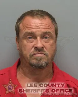 Mugshot of DARREL LEE SIZEMORE booked in Lee County, Florida on June 24, 2026