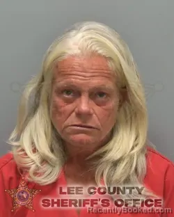 Mugshot of Shonna Michelle Henderson booked in Lee County, Florida on August 18, 2026