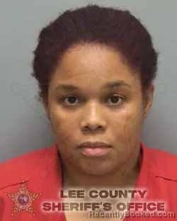 Mugshot of Reisha-Lee Tashoya Maxwell booked in Lee County, Florida on September 30, 2026