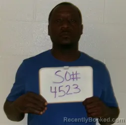 Mugshot of DEMONT ONEAL ADAMS