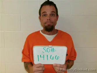 Mugshot of CHRISTOPHER TODD LUCAS