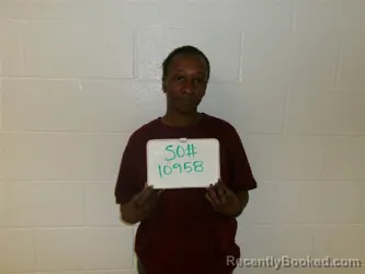 Mugshot of LA'TONI HONARAE MALOY