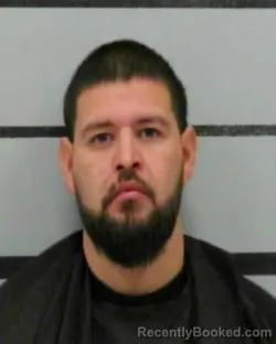 Mugshot of REYNALDO HERNANDEZ