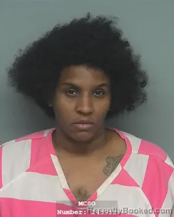 Mugshot of SHRONDA NICOLE THOMAS
