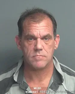 Mugshot of CHRISTOPHER ALLEN RENNINGER