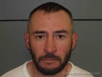 Mugshot of RODOLFO JR JR VASQUEZ