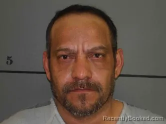 Mugshot of OMAR MOLINA