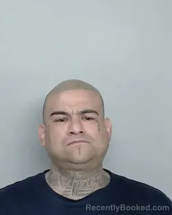 Mugshot of RUBEN FLORES