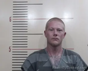 Mugshot of DUSTIN ALLEN THOMPSON