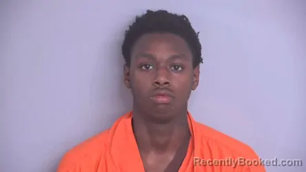 Mugshot of MICHAEL WAYNE HUNTER