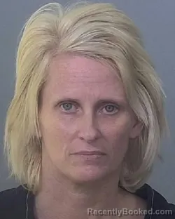Mugshot of CRYSTAL G ARRASMITH