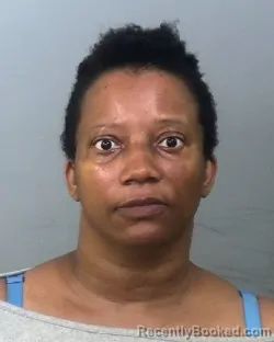 Mugshot of TIA LAVERNE BEACH booked in Manatee County, Florida on March 5, 2026