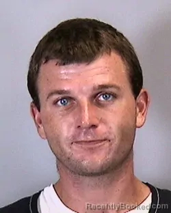 Mugshot of KYLE DYLAN DELLINGER