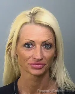 Mugshot of SAGE RENEE DUNSMORE booked in Manatee County, Florida on May 12, 2026