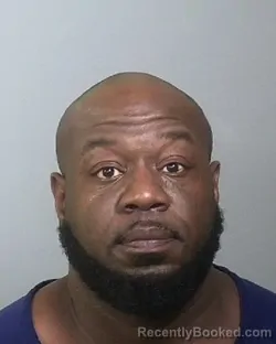 Mugshot of DEONTRE OCTAVIUS HENDERSON booked in Manatee County, Florida on April 3, 2026