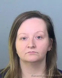 Mugshot of MARAH CRISTINE HAHN booked in Manatee County, Florida on April 3, 2026