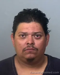 Mugshot of OSCAR DAVID HURTARTE RIVERA booked in Manatee County, Florida on March 26, 2026