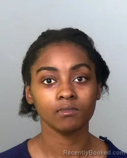 Mugshot of JADA DEVON LEE booked in Manatee County, Florida on May 2, 2026