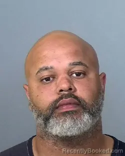 Mugshot of KEVIN WARREN LEE booked in Manatee County, Florida on April 2, 2026