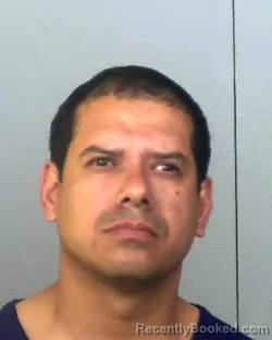 Mugshot of JUAN CAMILO MUNOZ PEREZ