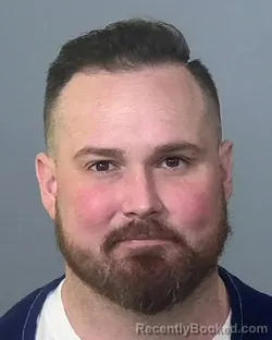 Mugshot of MCLEAN SCOTT MILLER booked in Manatee County, Florida on April 1, 2026