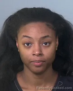Mugshot of TASHYLA UNIQUE MAYS booked in Manatee County, Florida on May 1, 2026